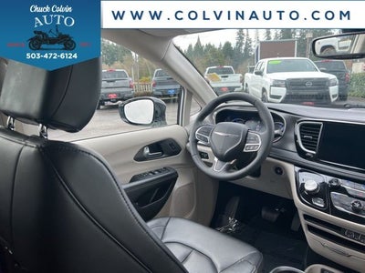 2024 Chrysler Pacifica Hybrid Select